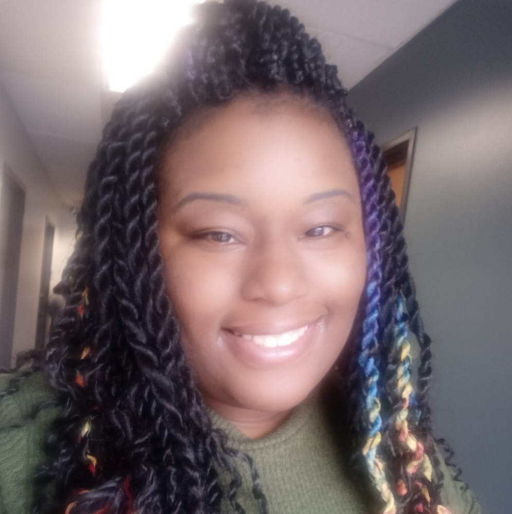 Meet your Posher, Renisha